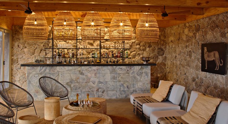 Namiri Plains Bar