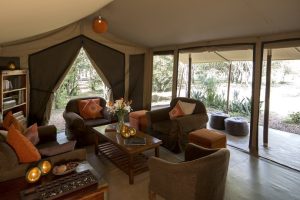 Encounter Mara Lounge