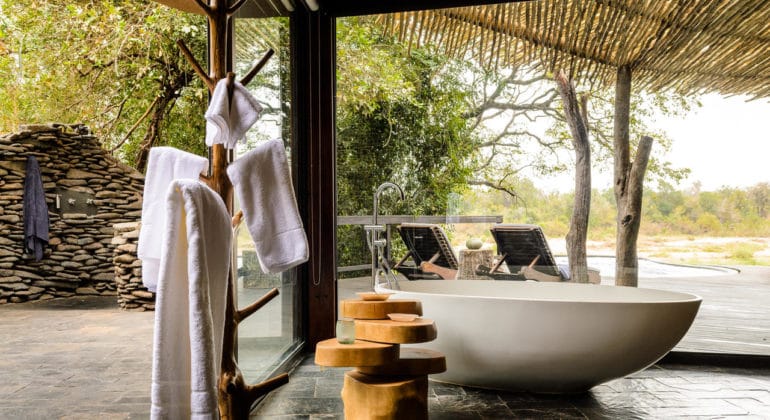 Boulders Lodge Bathroom