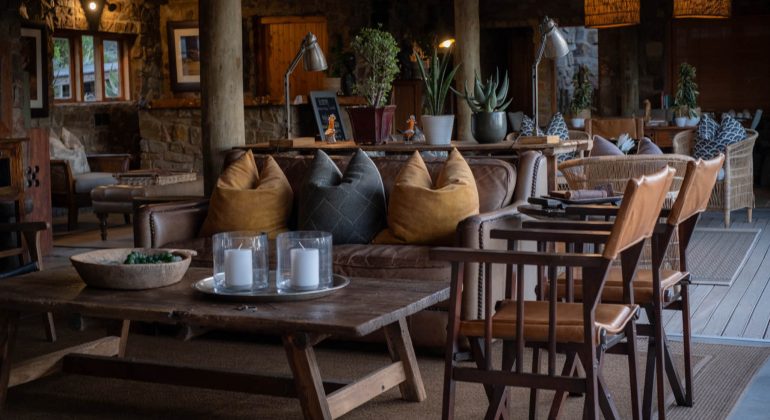 Hillsnek Safari Camp Lounge