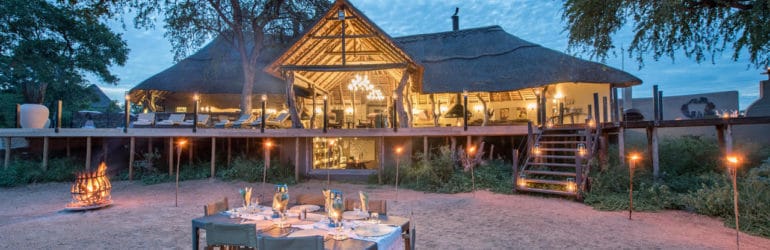 Kambaku River Sands Outdoor Dining