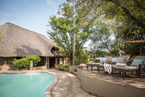 Kambaku Safari Lodge Poolside