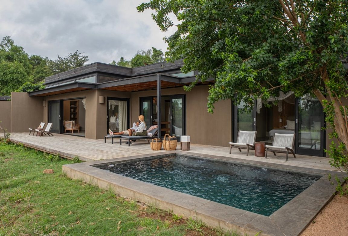 Lion Sands River Lodge Poolside