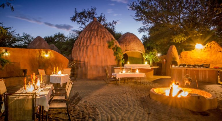 Lukimbi Safari Lodge Outdoor Dining