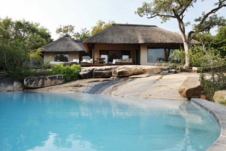 Private Granite Suites Poolside