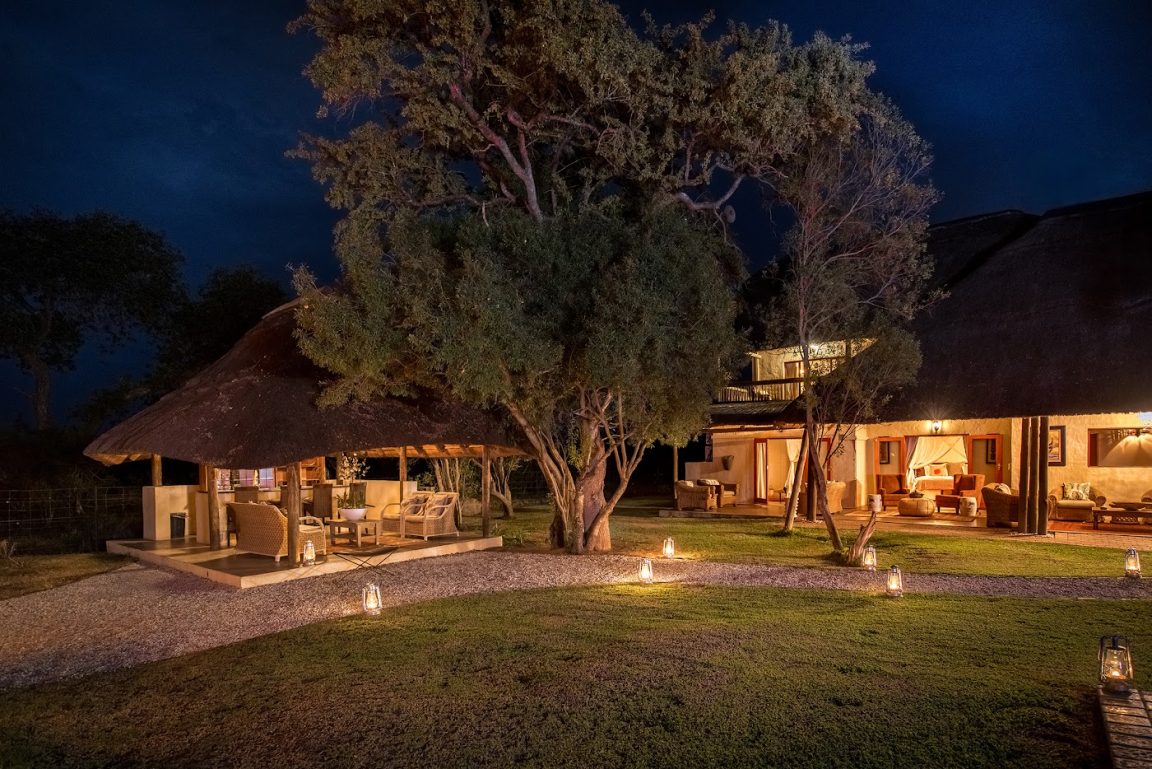 Tintswalo Manor House Outdoors
