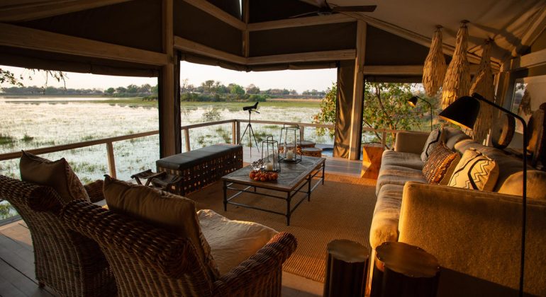 Abu Camp Sundowner Lounge