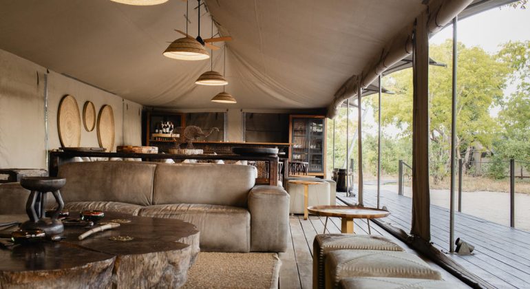 Little Makalolo Lounge
