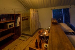 Pelo Camp Bathroom