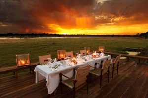 Zungulila Outdoor Dining