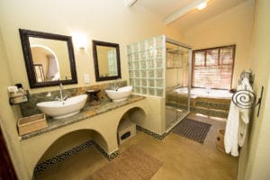 Camelthorn Lodge Bathroom
