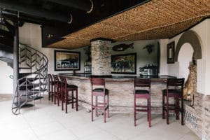 Chilo Gorge Safari Lodge Bar