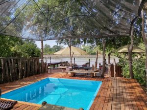 Kanga Expeditions Poolside
