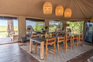 Linyanti Ebony Dining