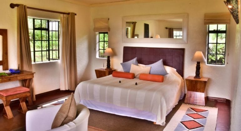 Sabyinyo Silverback Lodge Bedroom
