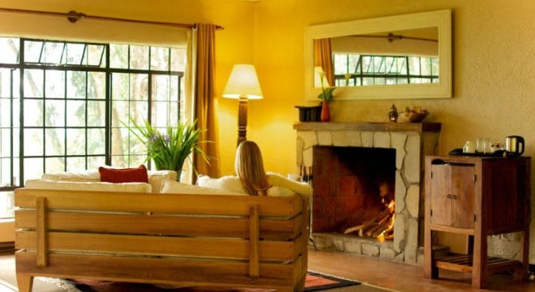 Sabyinyo Silverback Lodge Lounge