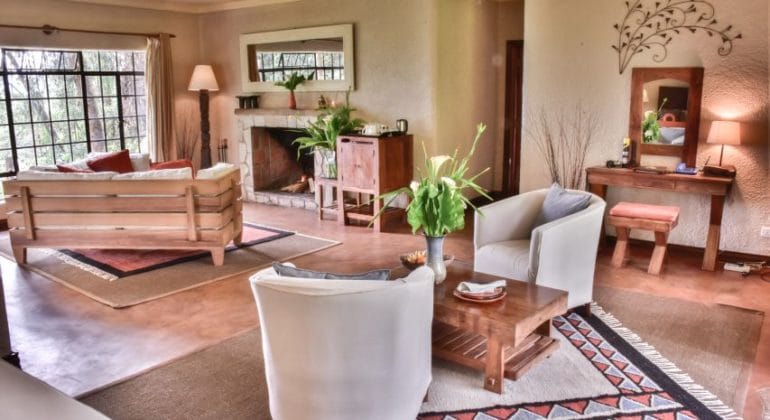 Sabyinyo Silverback Lodge Suite