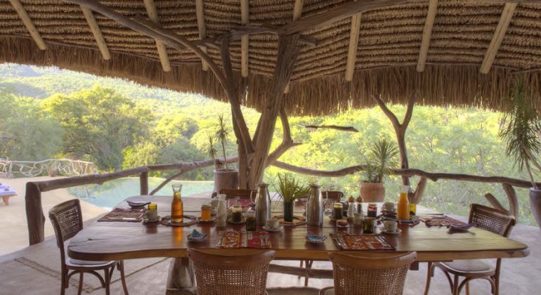 Sarara Tree Dining