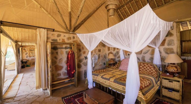 Saruni Rhino Bedroom