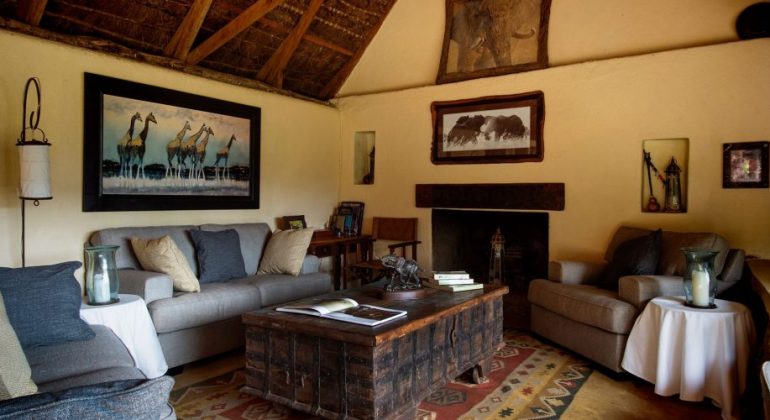 Alex Walker Serian Lounge