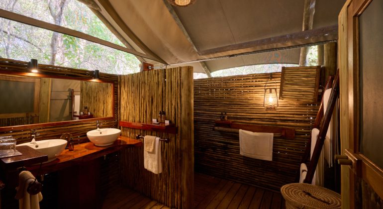 Camp Xakanaxa Bathroom