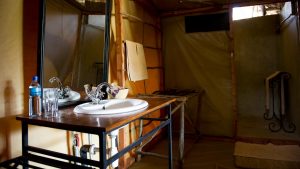 Kambi Ya Tembo Bathroom