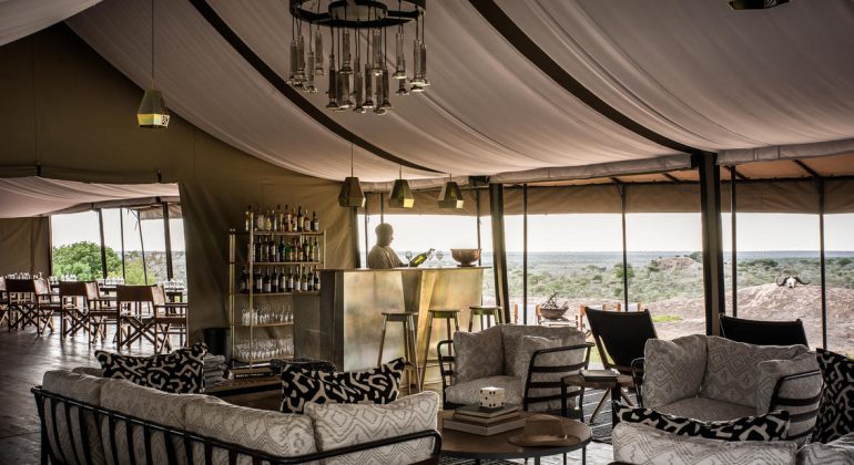 Kichakani Serengeti Camp Lounge And Bar