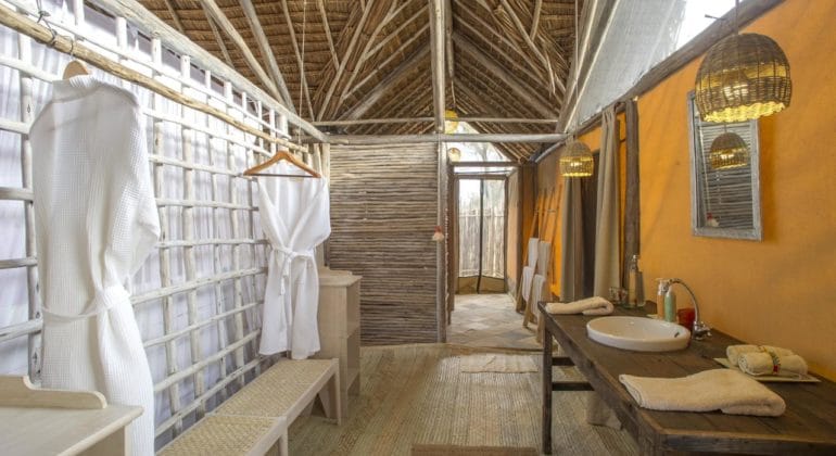 Kuro Tarangire Bathroom
