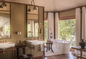 Mwiba Lodge Bathroom
