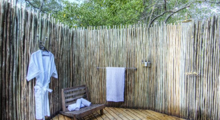 Okuti Outdoor Shower