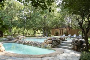 Sanctuary Chobe Chilwero Lodge Poolside