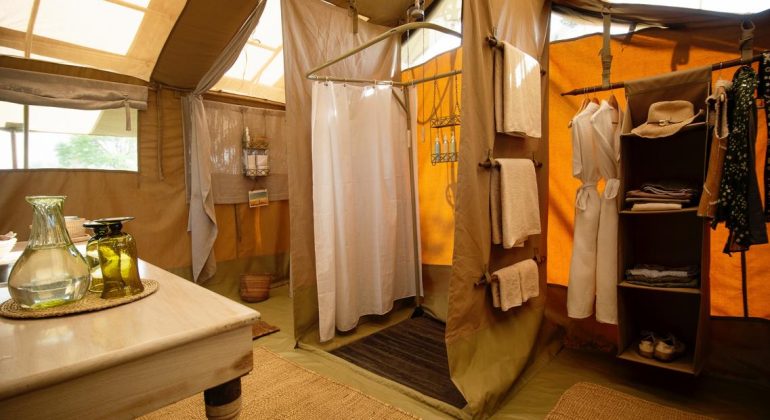Serengeti Safari Camp Bathroom