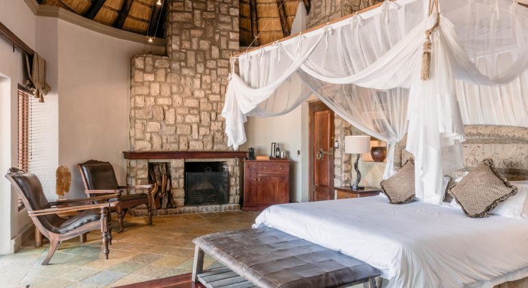 Shumbalala Game Lodge Suite