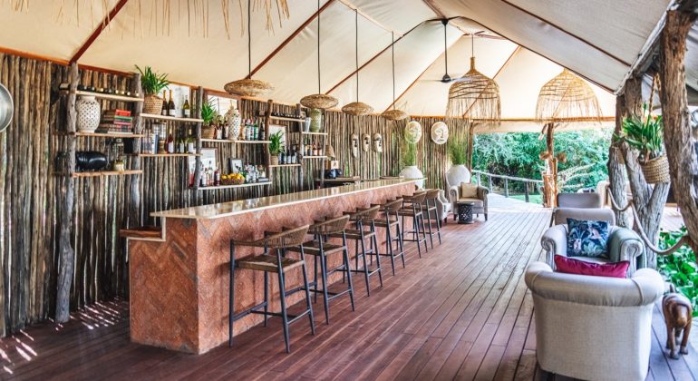 Anabezi Luxury Camp Bar