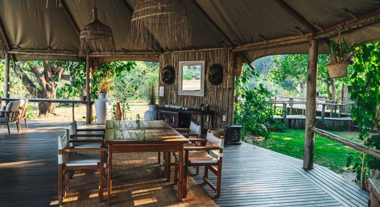 Anabezi Luxury Camp Sitting Area
