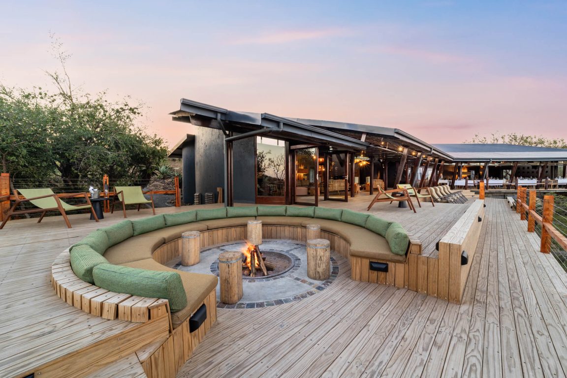 Rhino Ridge Safari Lodge Deck