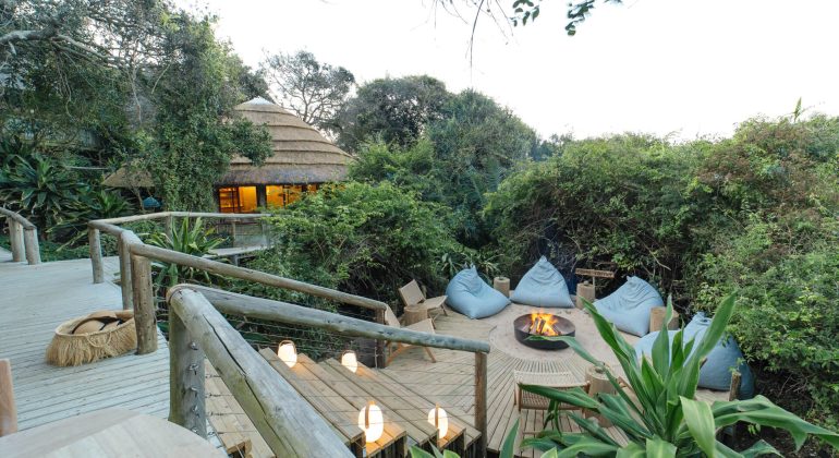 Thonga Beach Lodge Deck