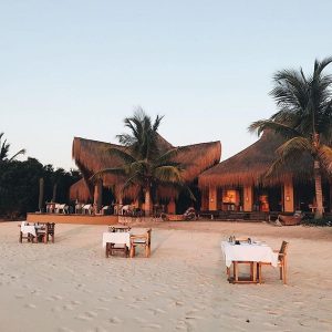 Benguerra Island Dining On Beach