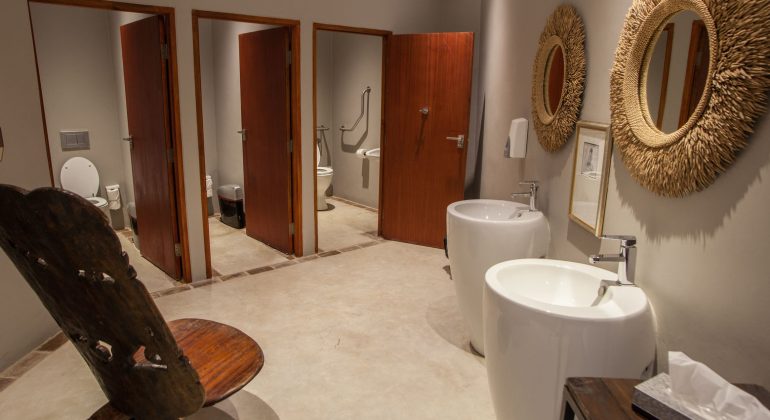 Chobe Bush Lodge Bathroom
