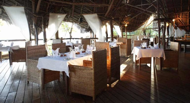 Fundu Lagoon Dining