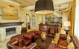 Hemingways Nairobi Bar