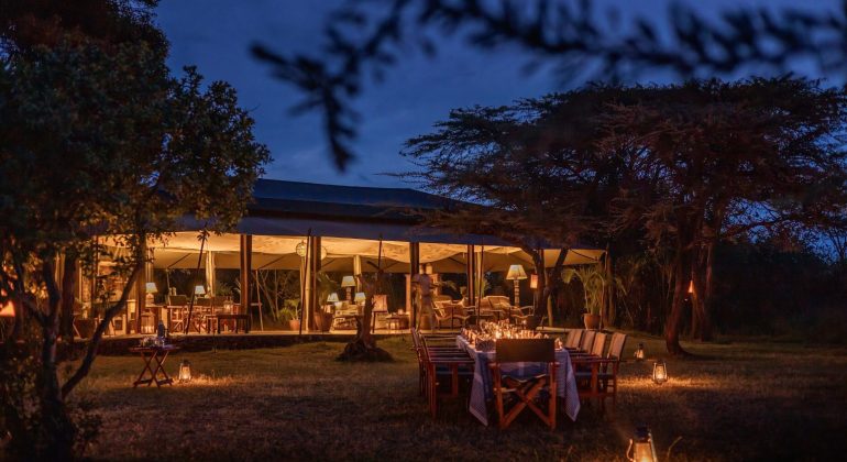 Hemingways River Camp Mara Outdoor Dining