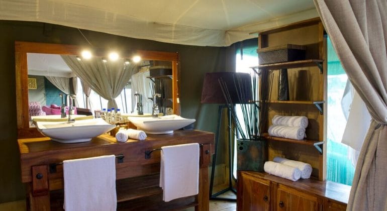 Kaskaz Mara Camp Bathroom 1