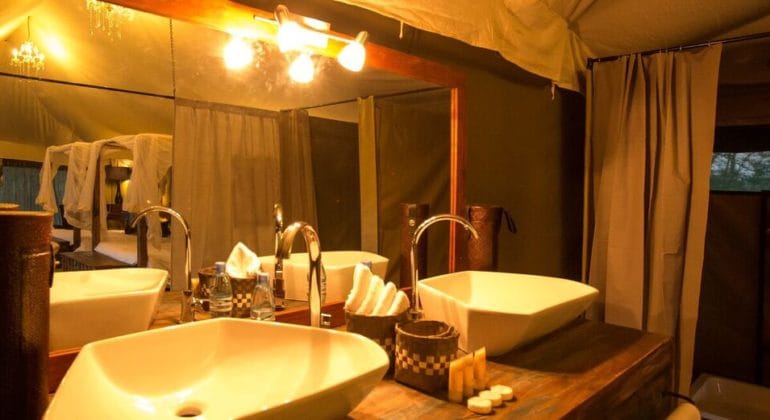 Naona Moru Camp Bathroom