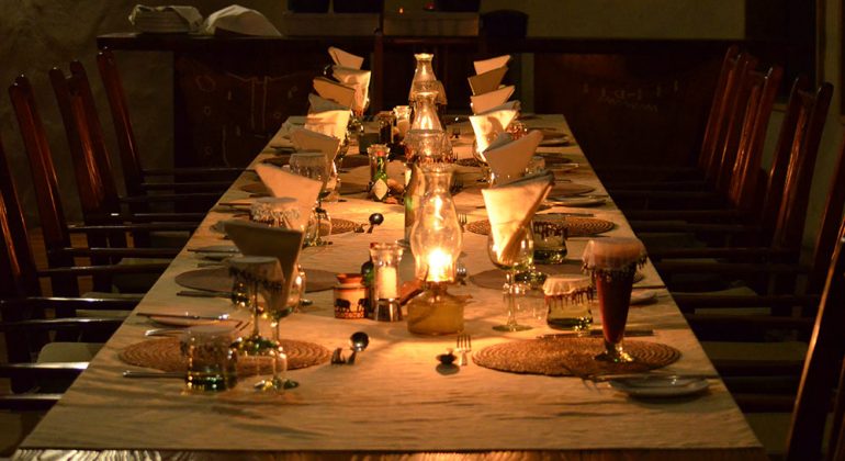 Tau Pan Camp Dining