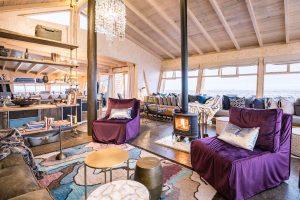 07 Shipwreck Lodge Lounge