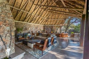 Dulini Moya Lounge