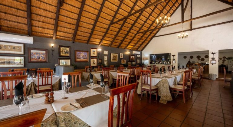 Karongwe Shiduli Safari Lodge Dining