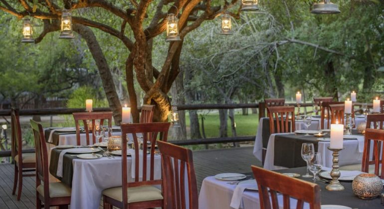 Karongwe Shiduli Safari Lodge Outdoor Dining