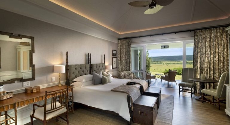 Long Lee Manor Rooms